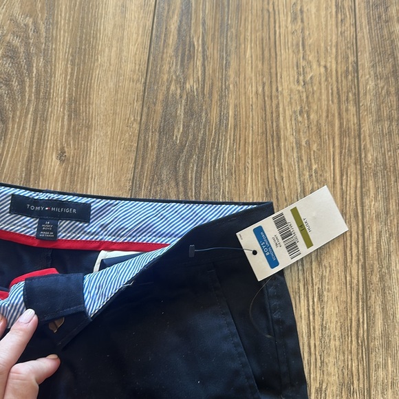 Tommy Hilfiger boys school uniform size 14 husky navy blue shorts brand new - Picture 2 of 2